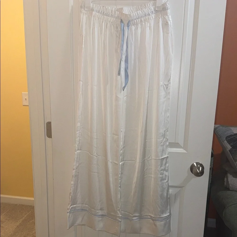 White Bride Crop Silk Pajamas - Picture 5 of 5